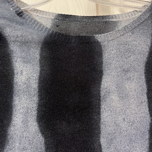 Super soft tissue weight cashmere over dyed fitted sweater - Picture 2 of 6